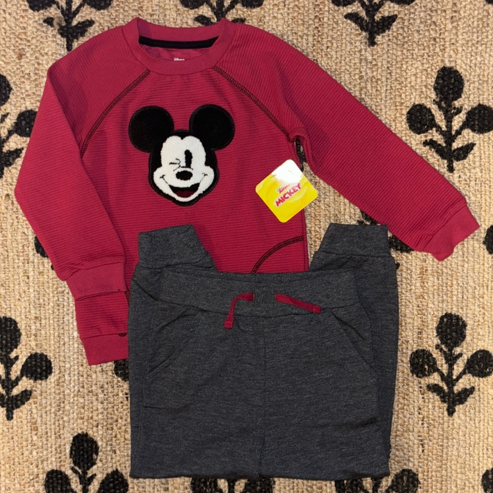 Disney Mickey Mouse 2 Piece Set Sweater & Jogger Sweat Pants Size 5T NWT